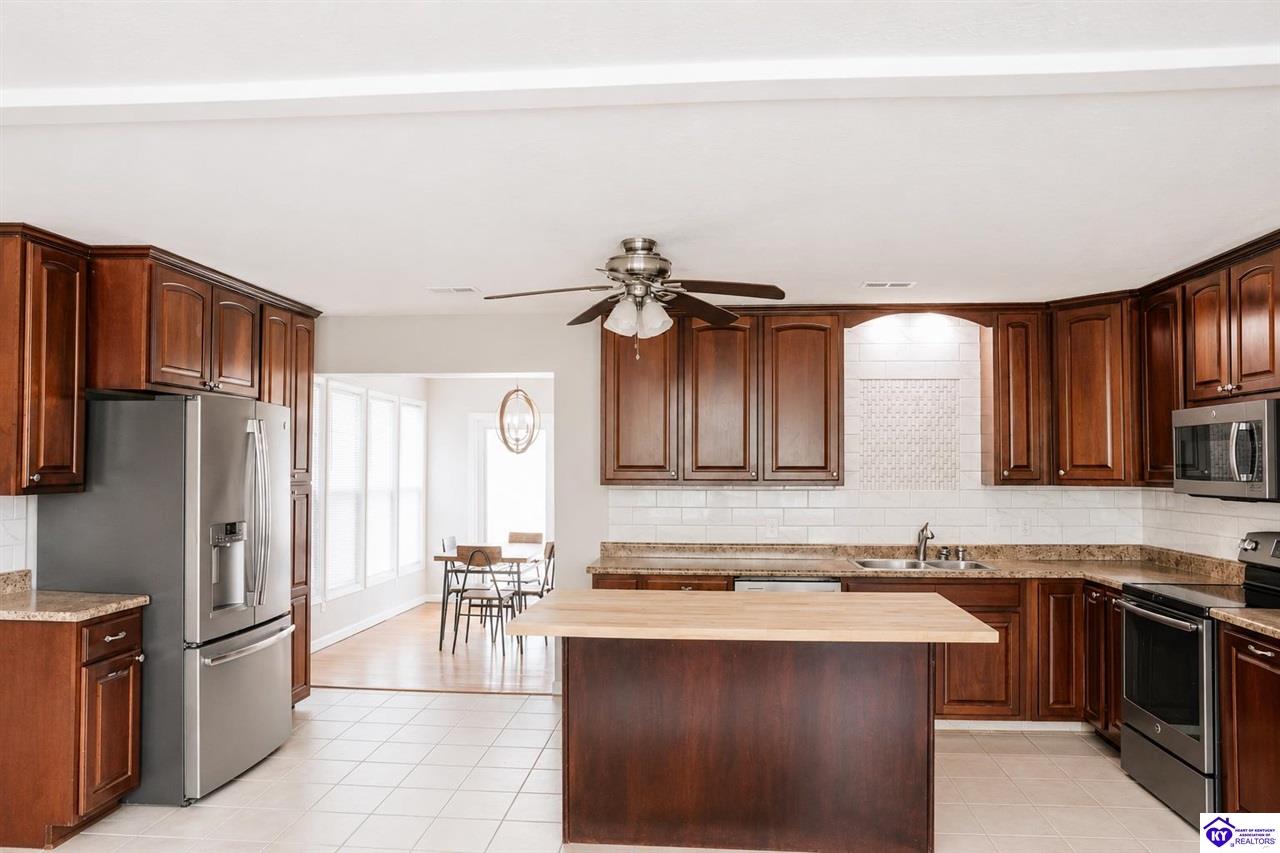 6423 Elizabethtown Road Property Photo 4