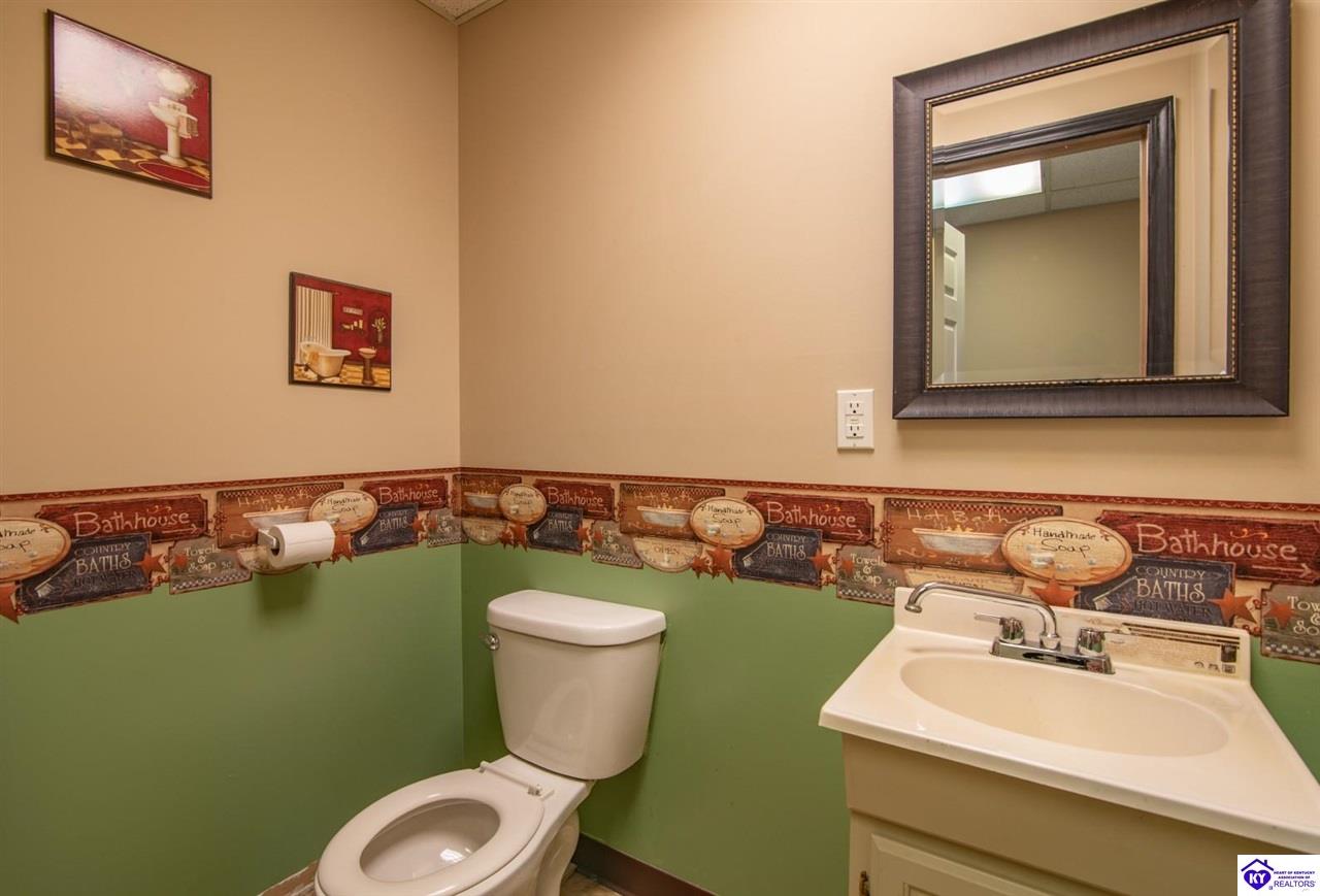 1031 Lawrence Street Property Photo 12