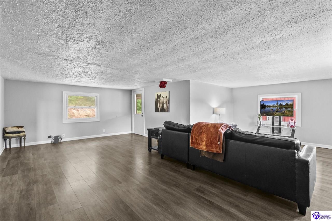 2088 Pine Ridge Road Property Photo 3
