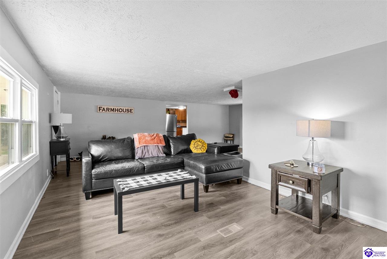 2088 Pine Ridge Road Property Photo 6