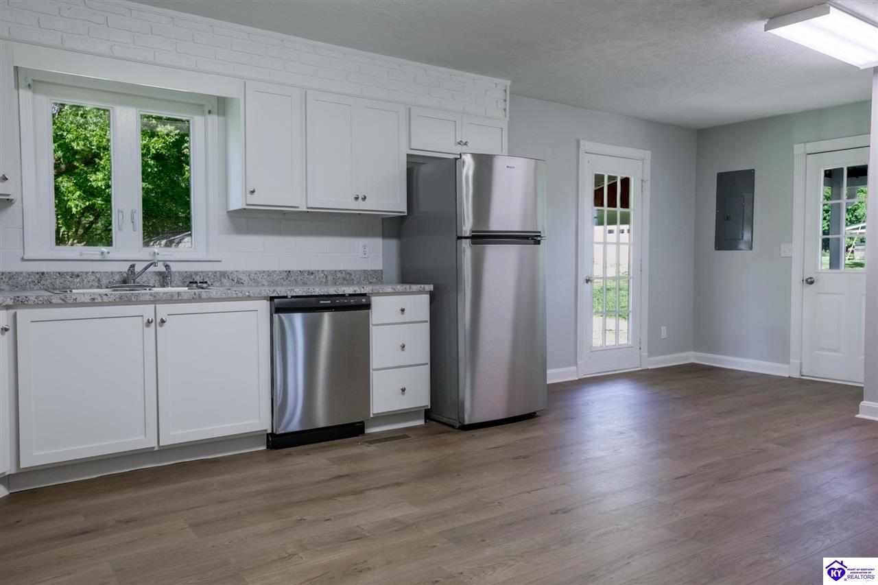 2811 Slack Road Property Photo 6