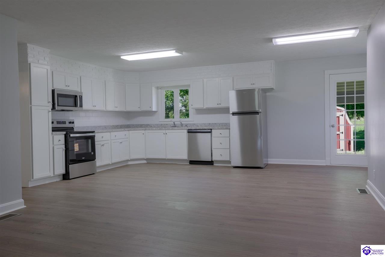 2811 Slack Road Property Photo 7