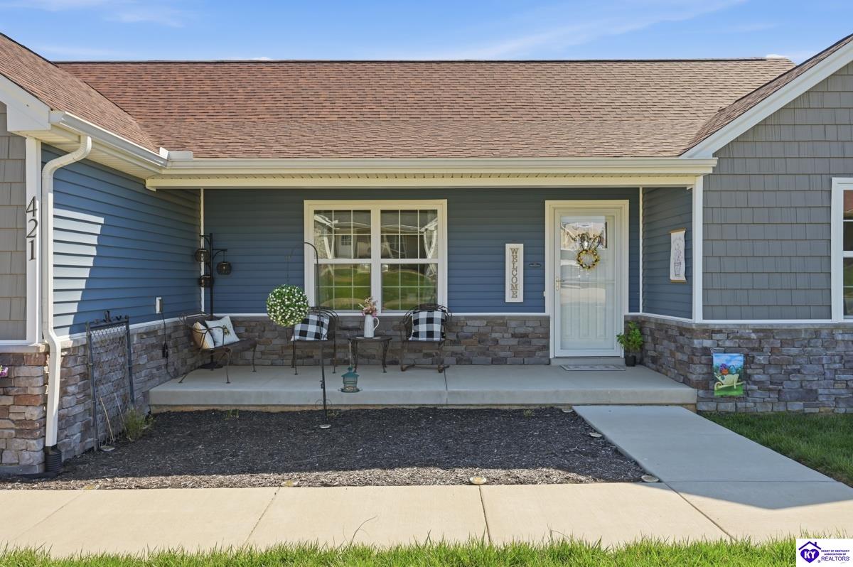 421 Turnberry Court Property Photo 2