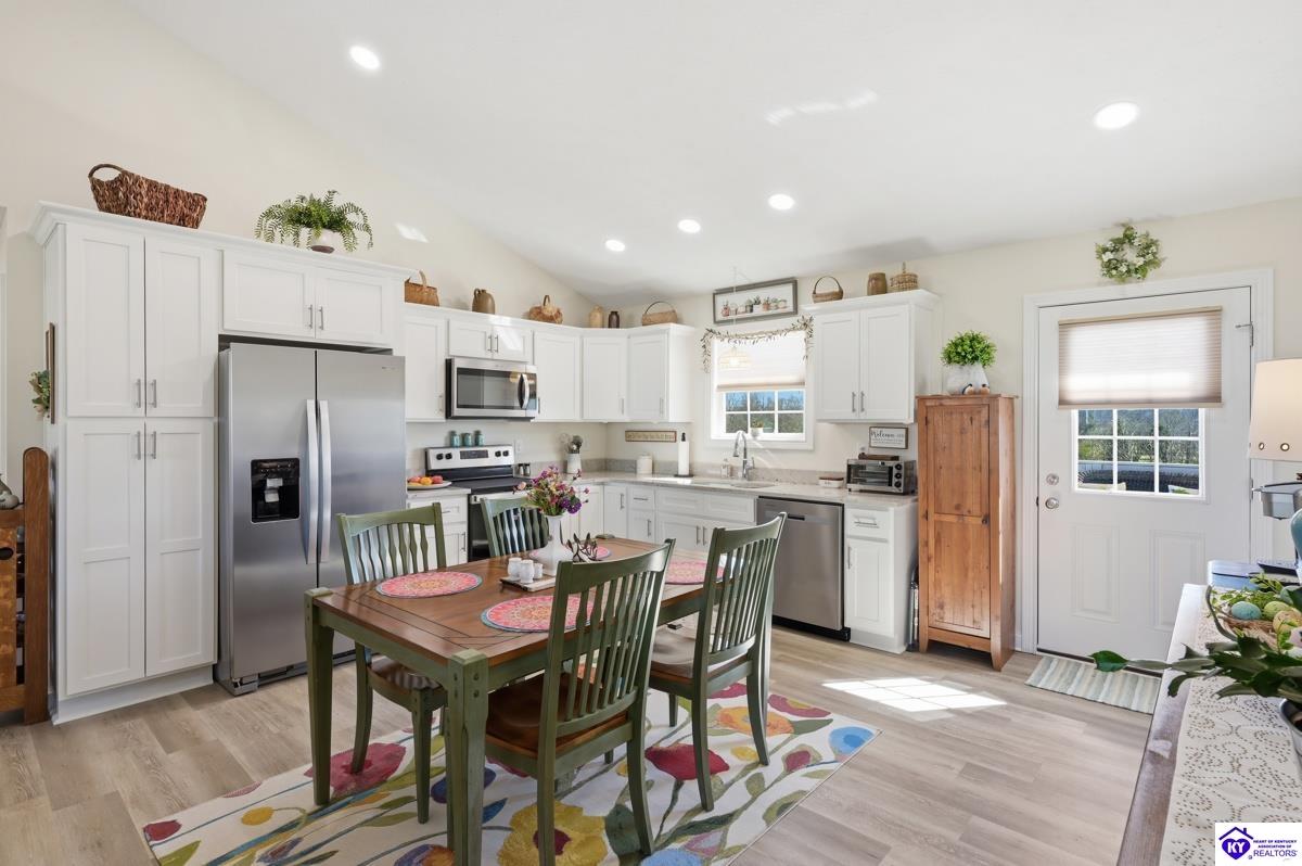 421 Turnberry Court Property Photo 7