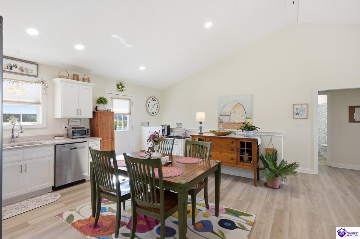 421 Turnberry Court Property Photo 8