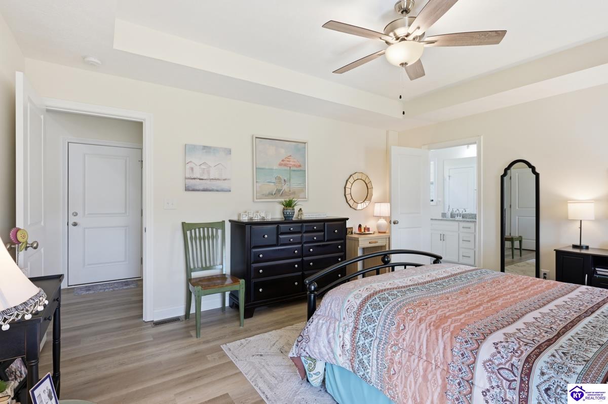 421 Turnberry Court Property Photo 11