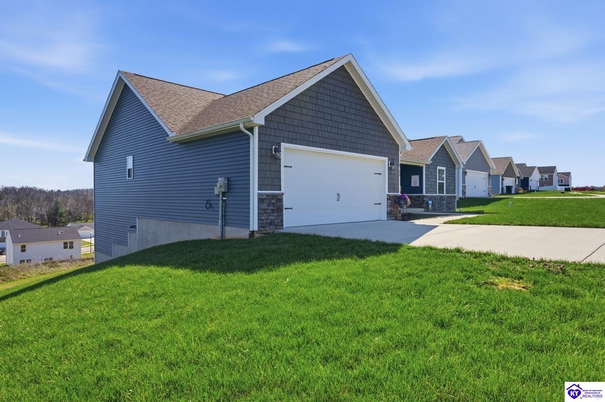421 Turnberry Court Property Photo 24