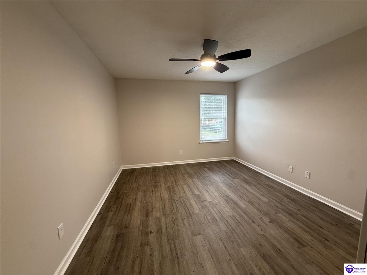 2574 Vonoa Drive Property Photo 6
