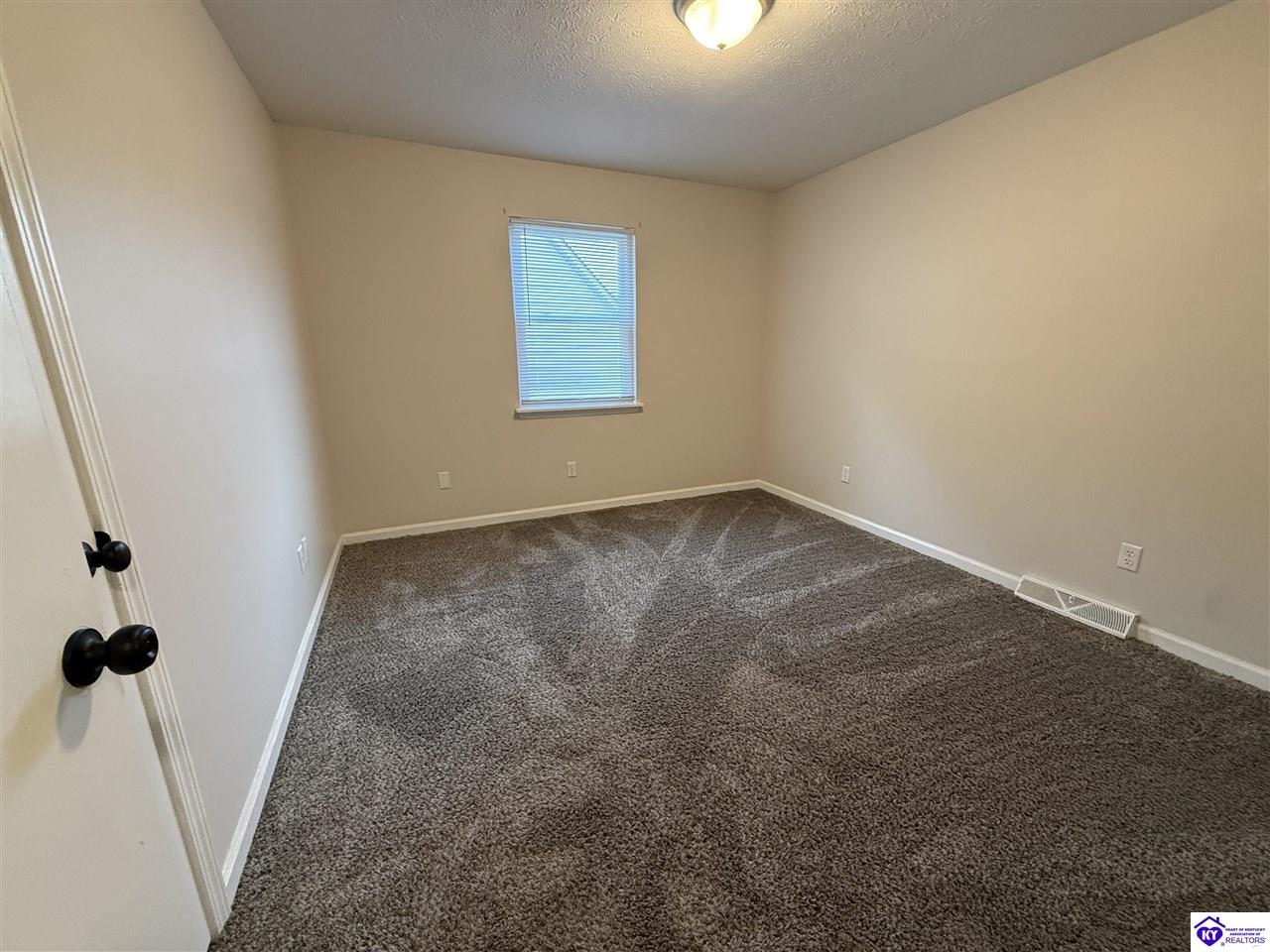 2574 Vonoa Drive Property Photo 11