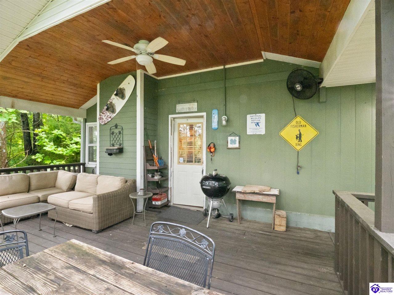101 Hilltop Lane Property Photo 10