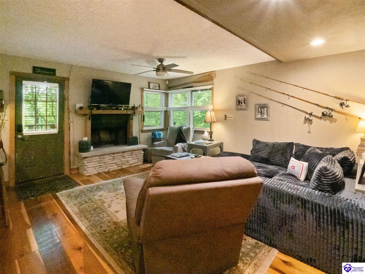 101 Hilltop Lane Property Photo 11