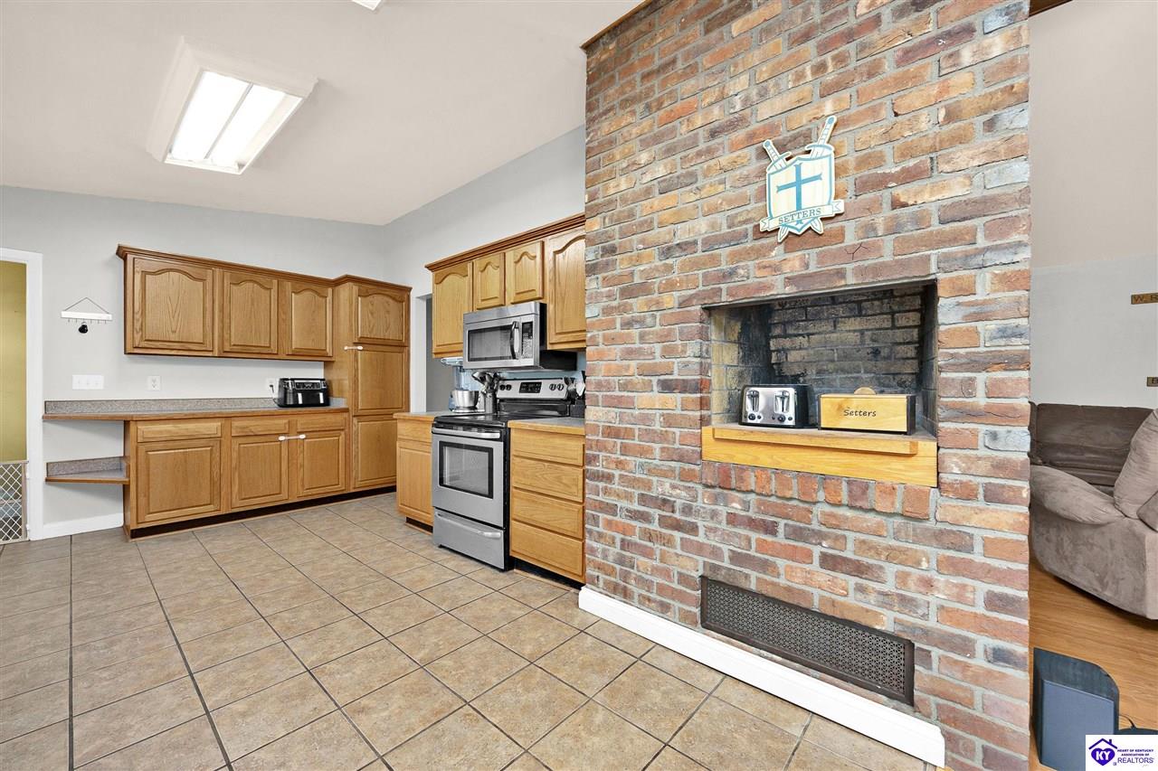 100 Bedford Court Property Photo 2