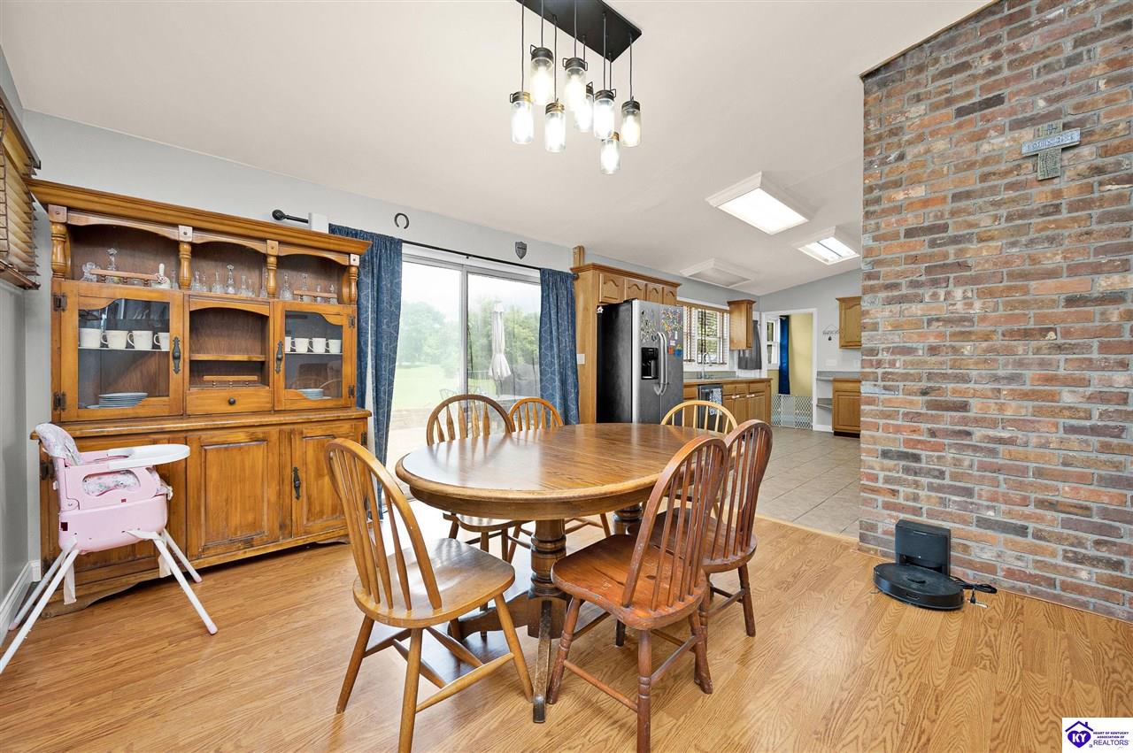 100 Bedford Court Property Photo 4