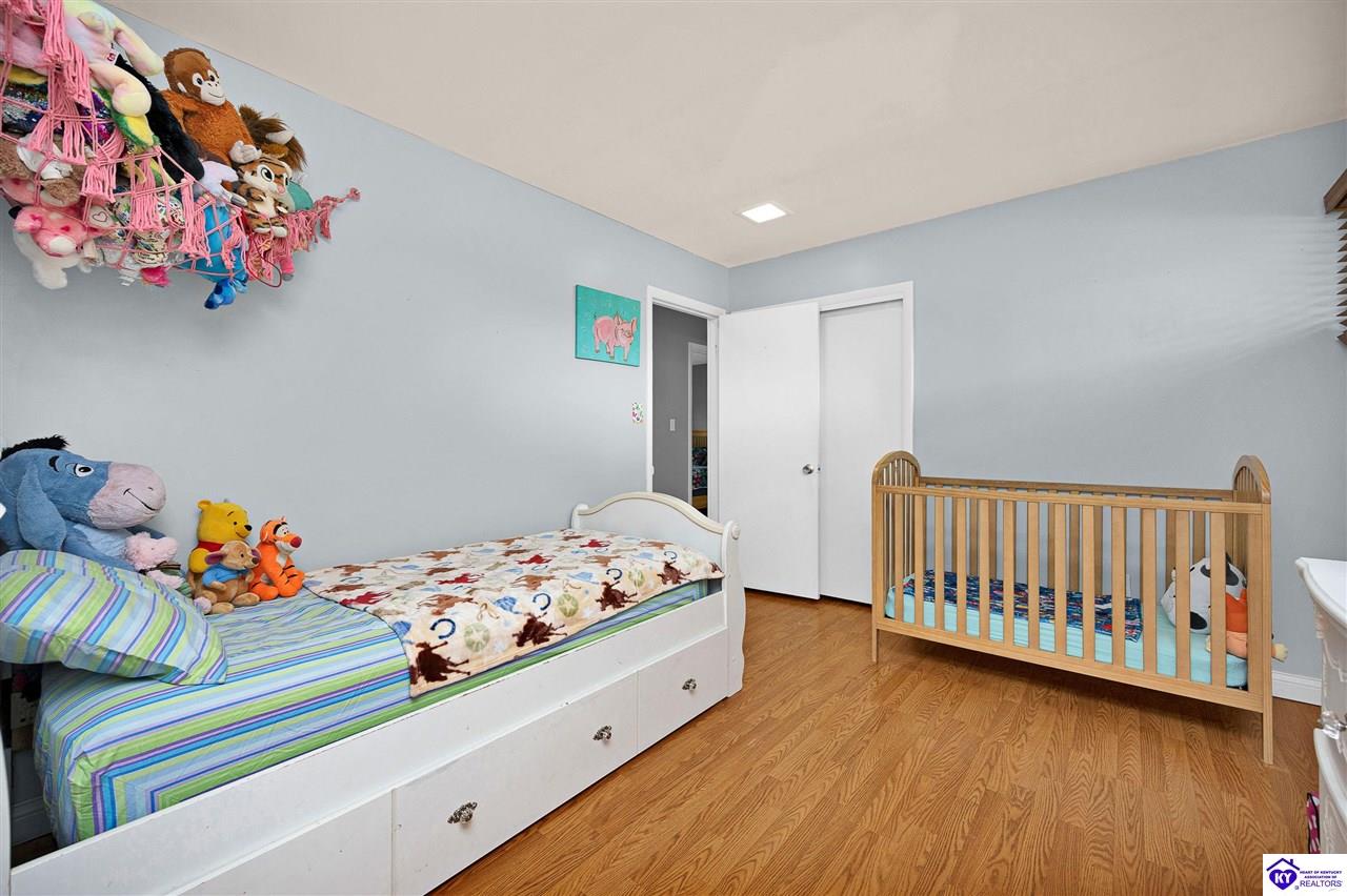 100 Bedford Court Property Photo 11