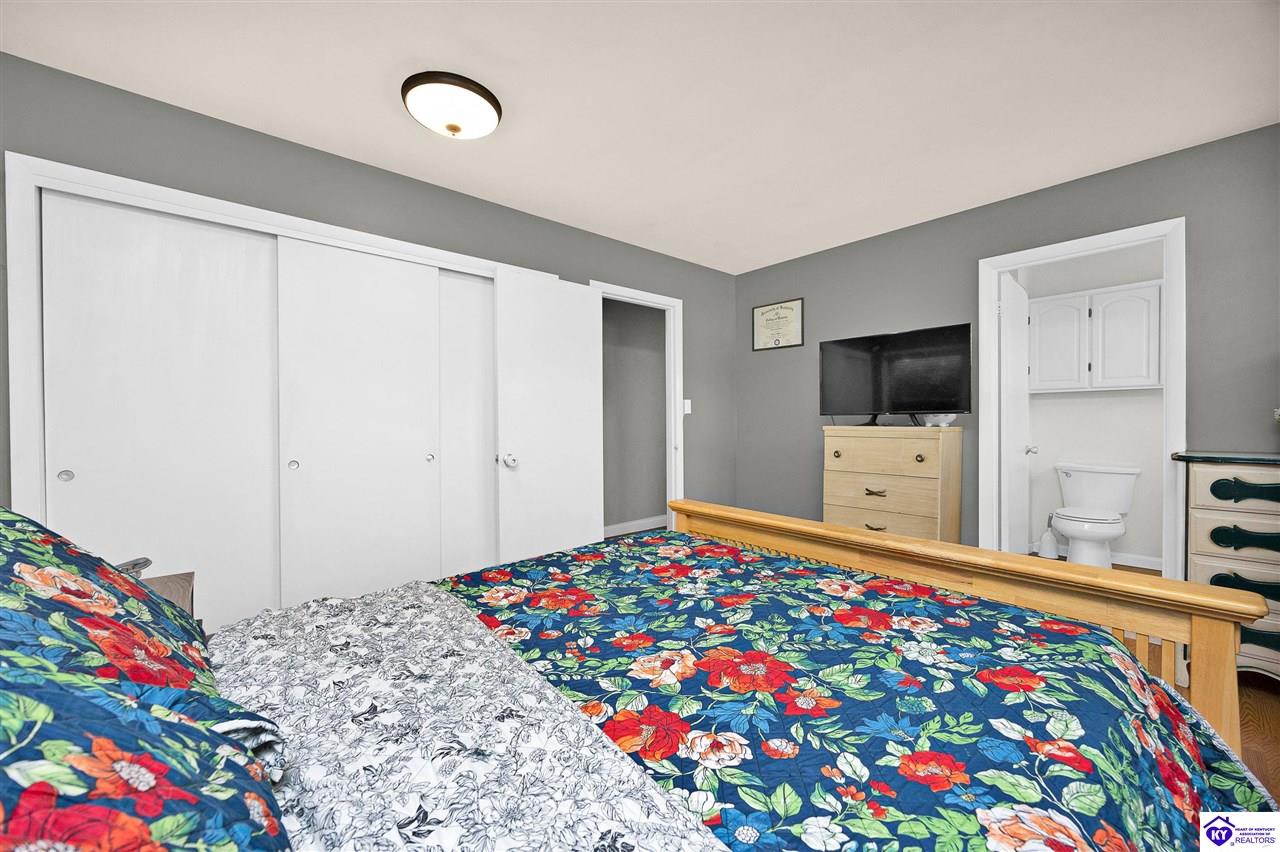100 Bedford Court Property Photo 19
