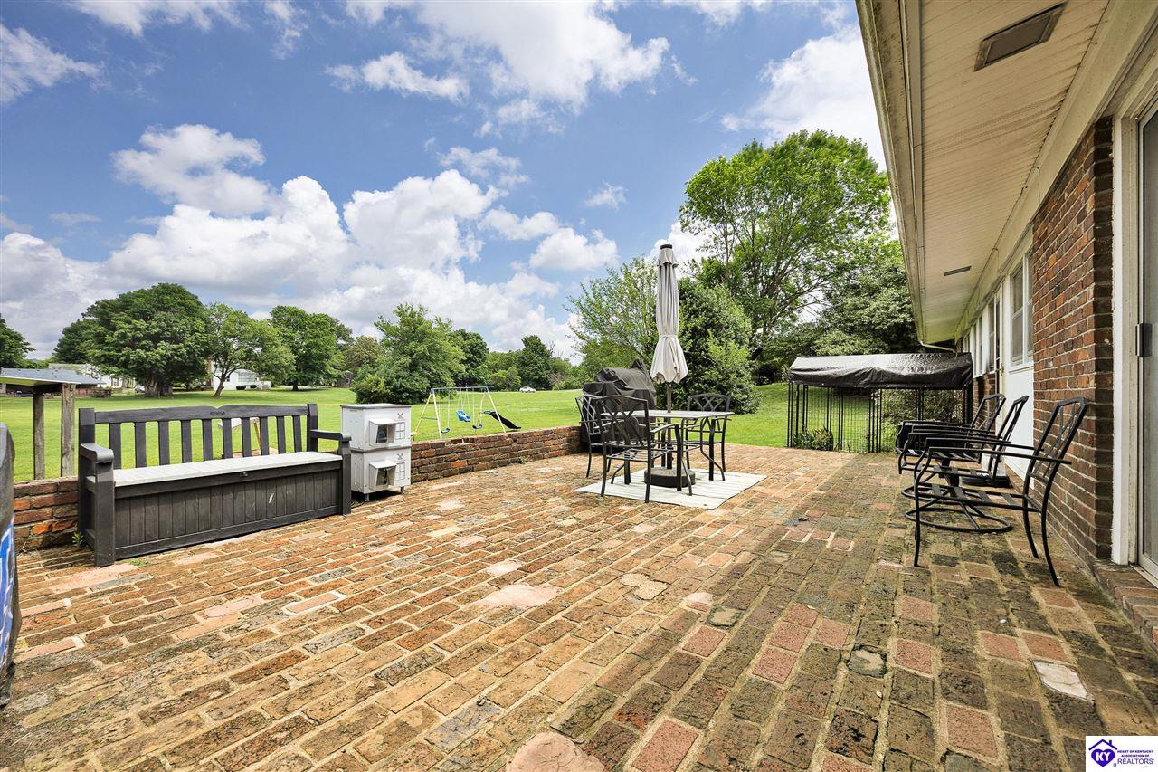 100 Bedford Court Property Photo 24