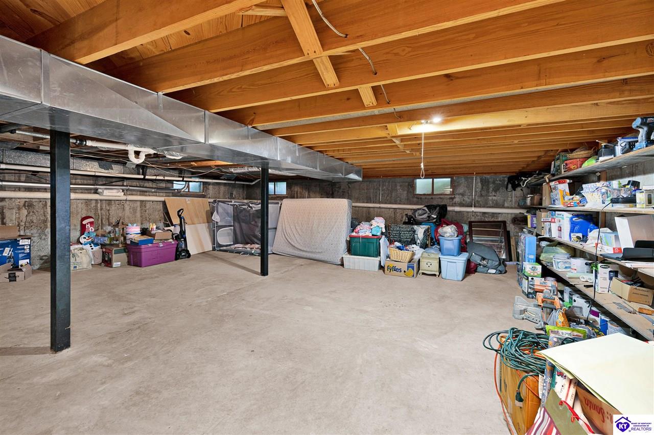 100 Bedford Court Property Photo 31
