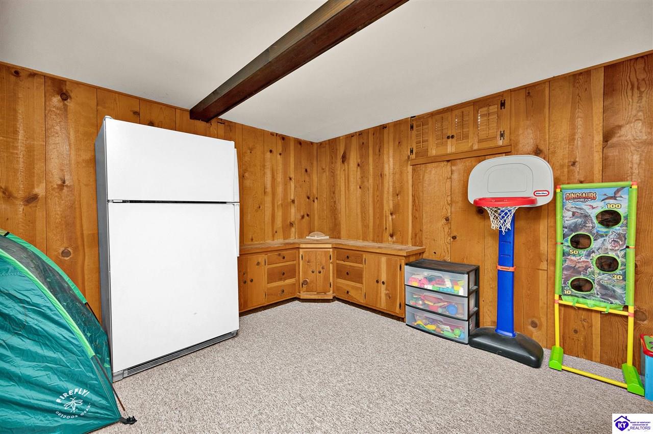 100 Bedford Court Property Photo 32