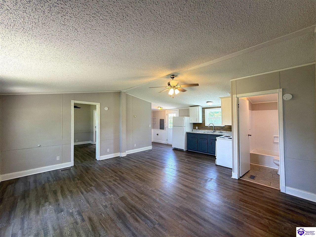 988 Sunset Drive Property Photo 6