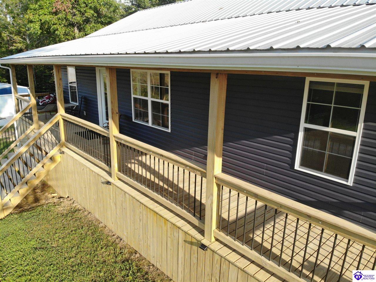 123 Clees Point Road Property Photo 4