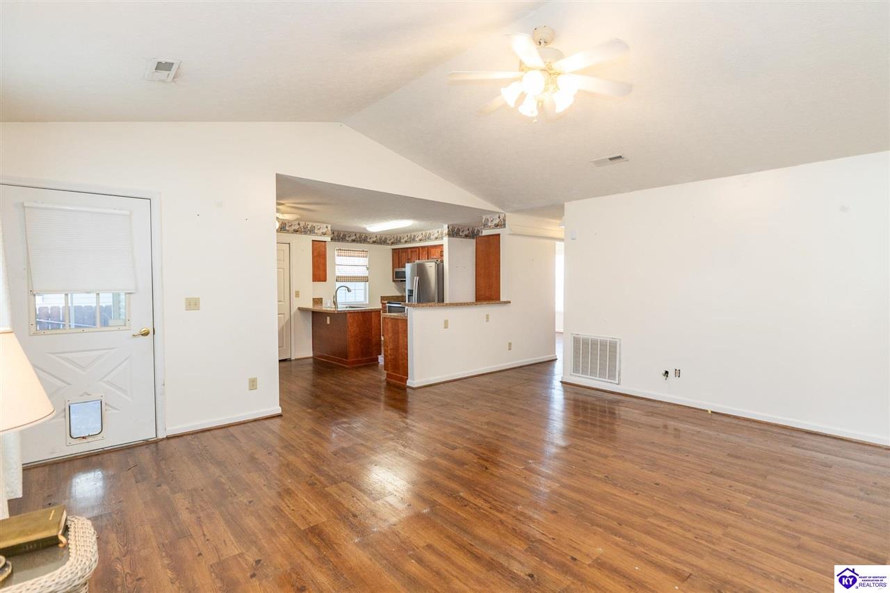 1312 Rocky Loop Property Photo 2