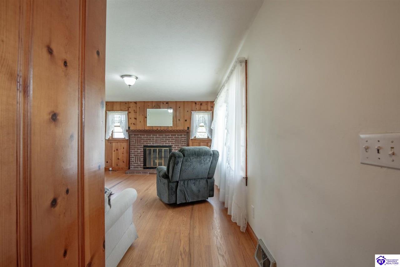 4765 Flaherty Road Property Photo 16