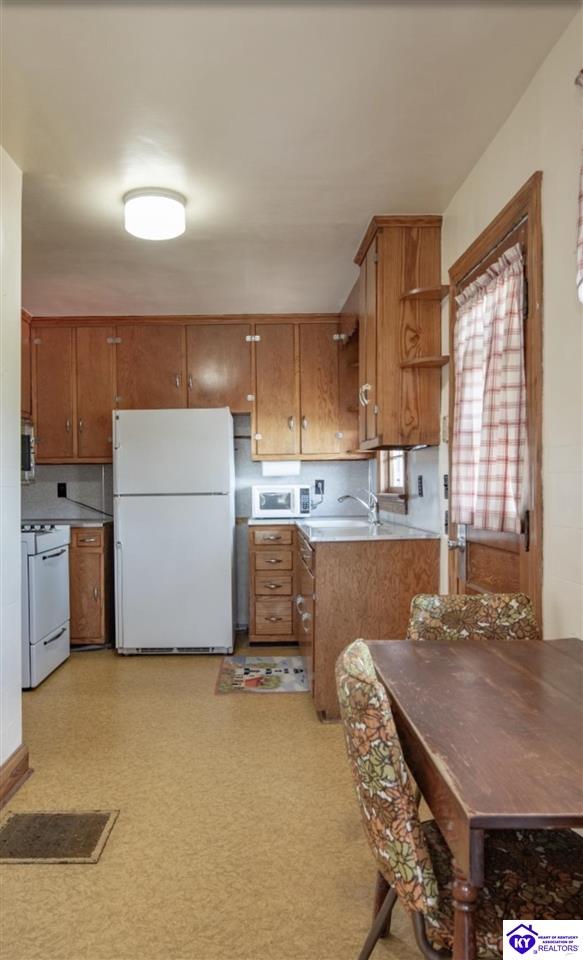 4765 Flaherty Road Property Photo 27