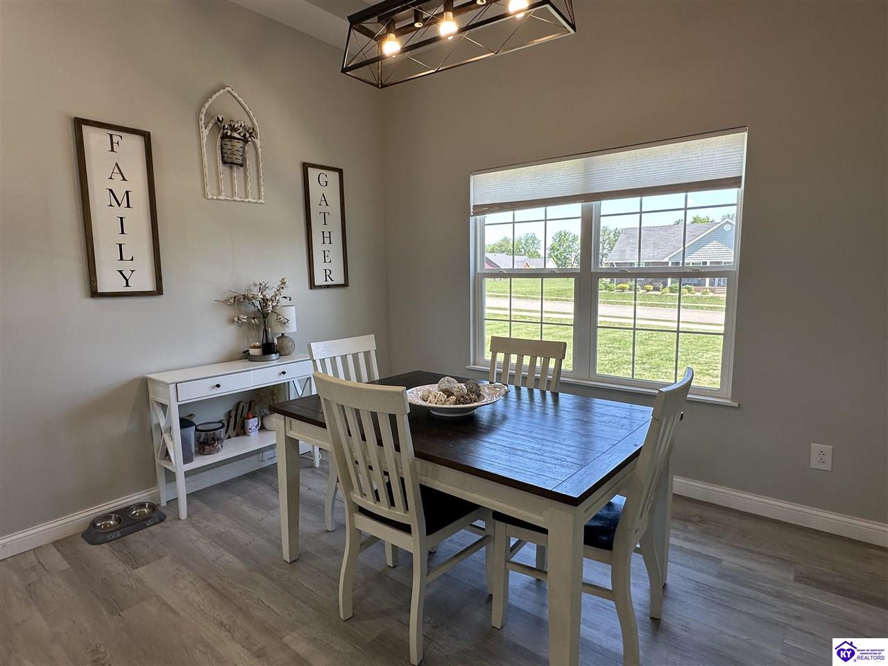 100 Blackberry Drive Property Photo 8