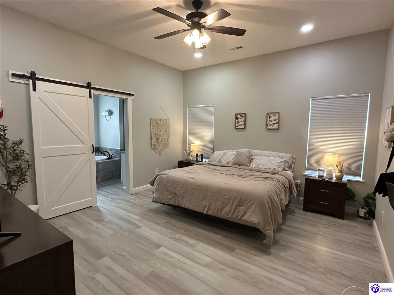 100 Blackberry Drive Property Photo 15