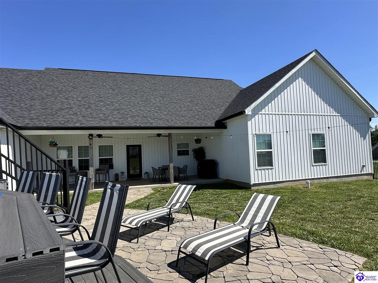 100 Blackberry Drive Property Photo 29