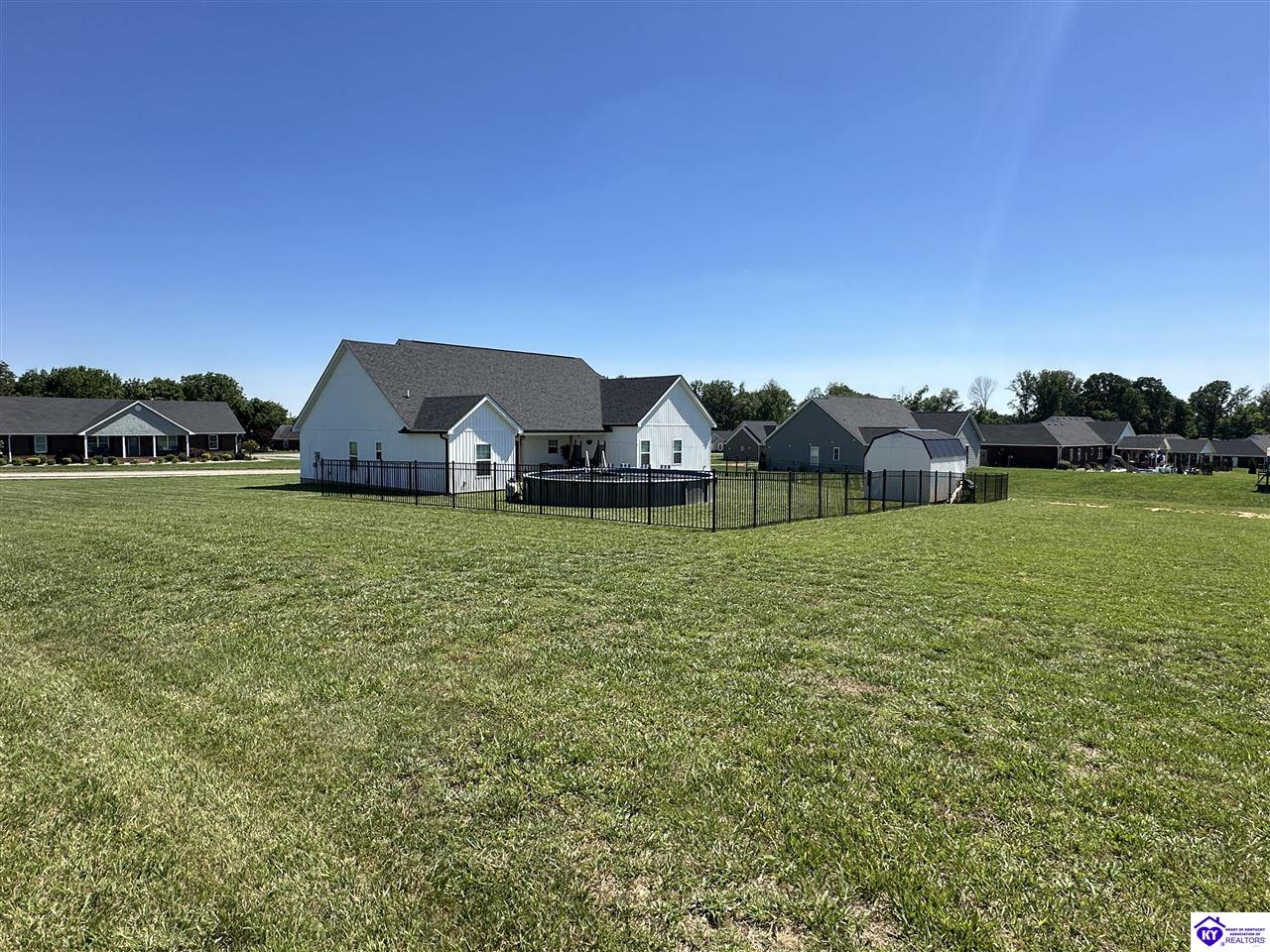 100 Blackberry Drive Property Photo 34