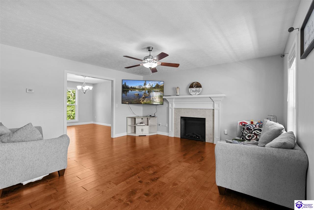 200 Huckaberry Street Property Photo 12