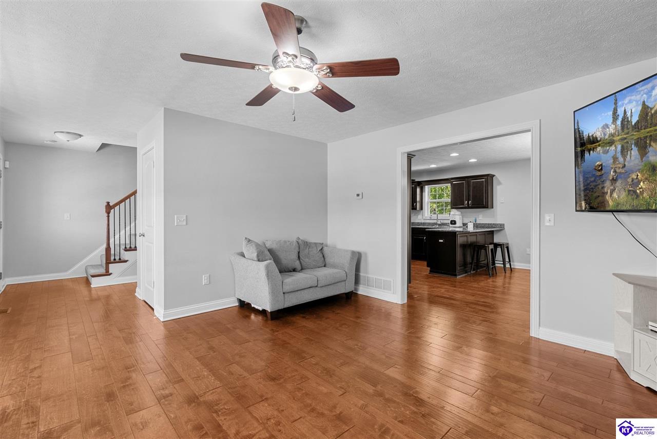 200 Huckaberry Street Property Photo 14
