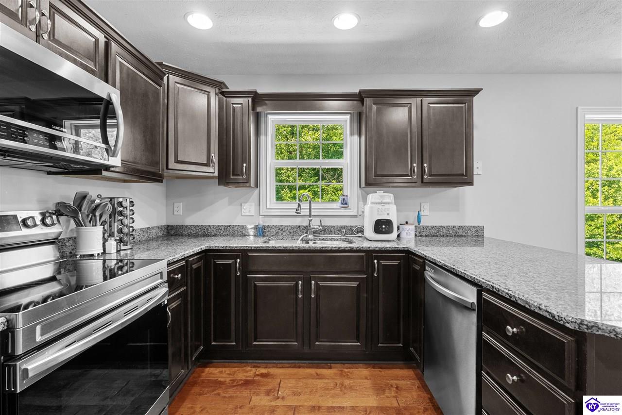 200 Huckaberry Street Property Photo 17