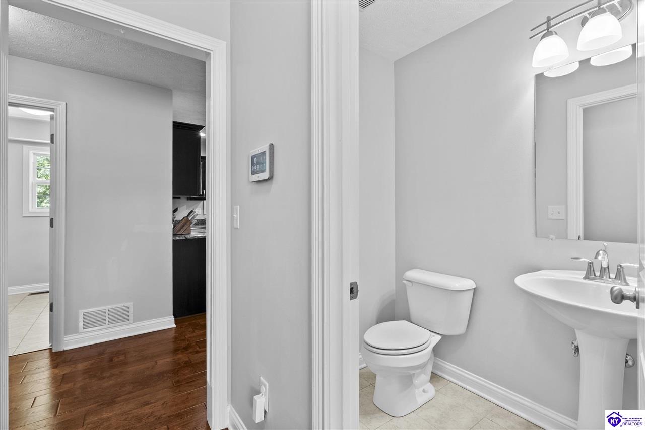 200 Huckaberry Street Property Photo 22
