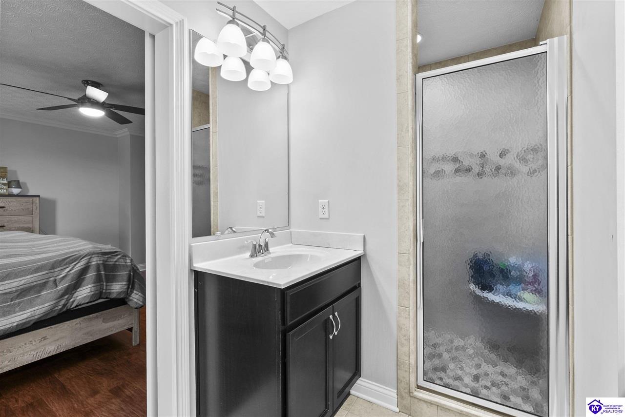 200 Huckaberry Street Property Photo 28