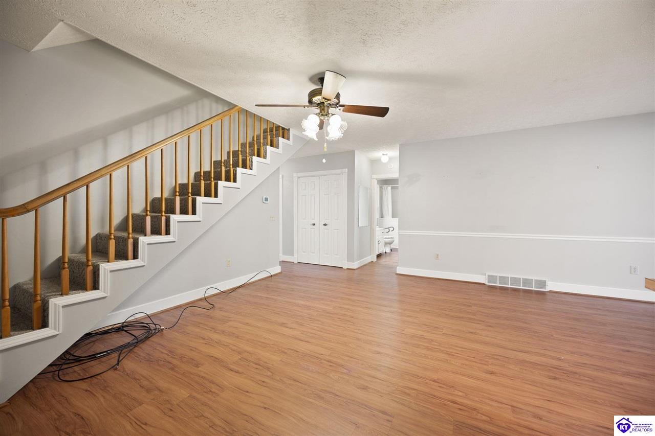 102 Regency Court B-3 Property Photo 8