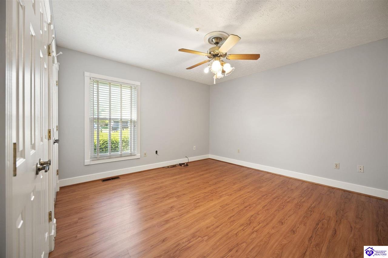 102 Regency Court B-3 Property Photo 16