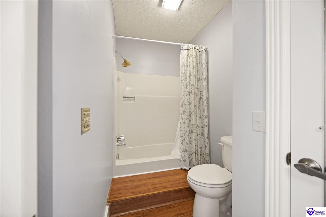 102 Regency Court B-3 Property Photo 22