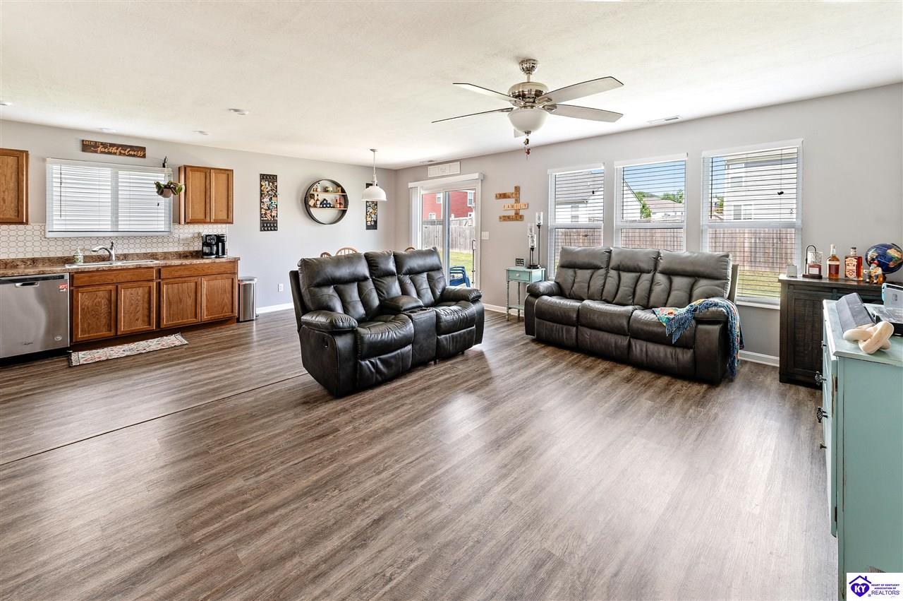 124 Gadwall Court Property Photo 18