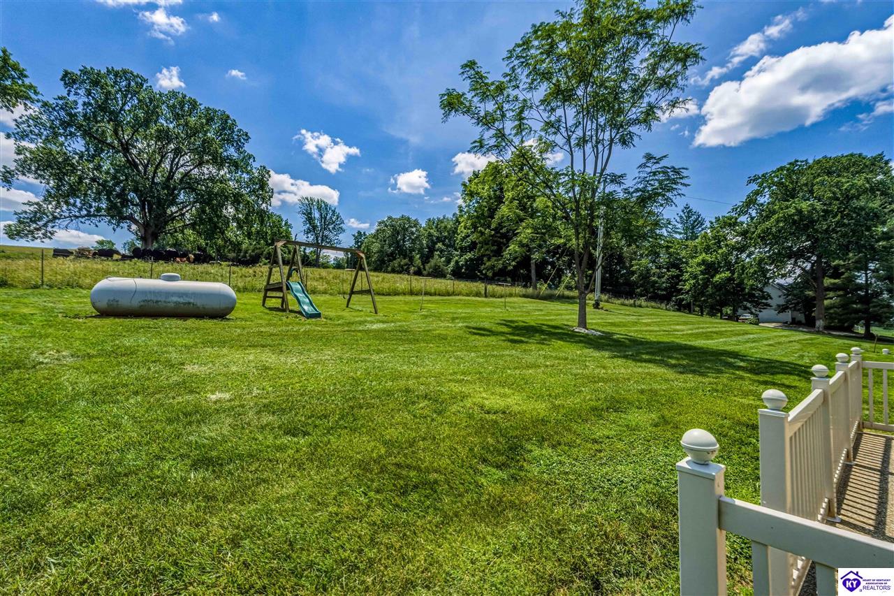 1250 Stringtown Road Property Photo 9