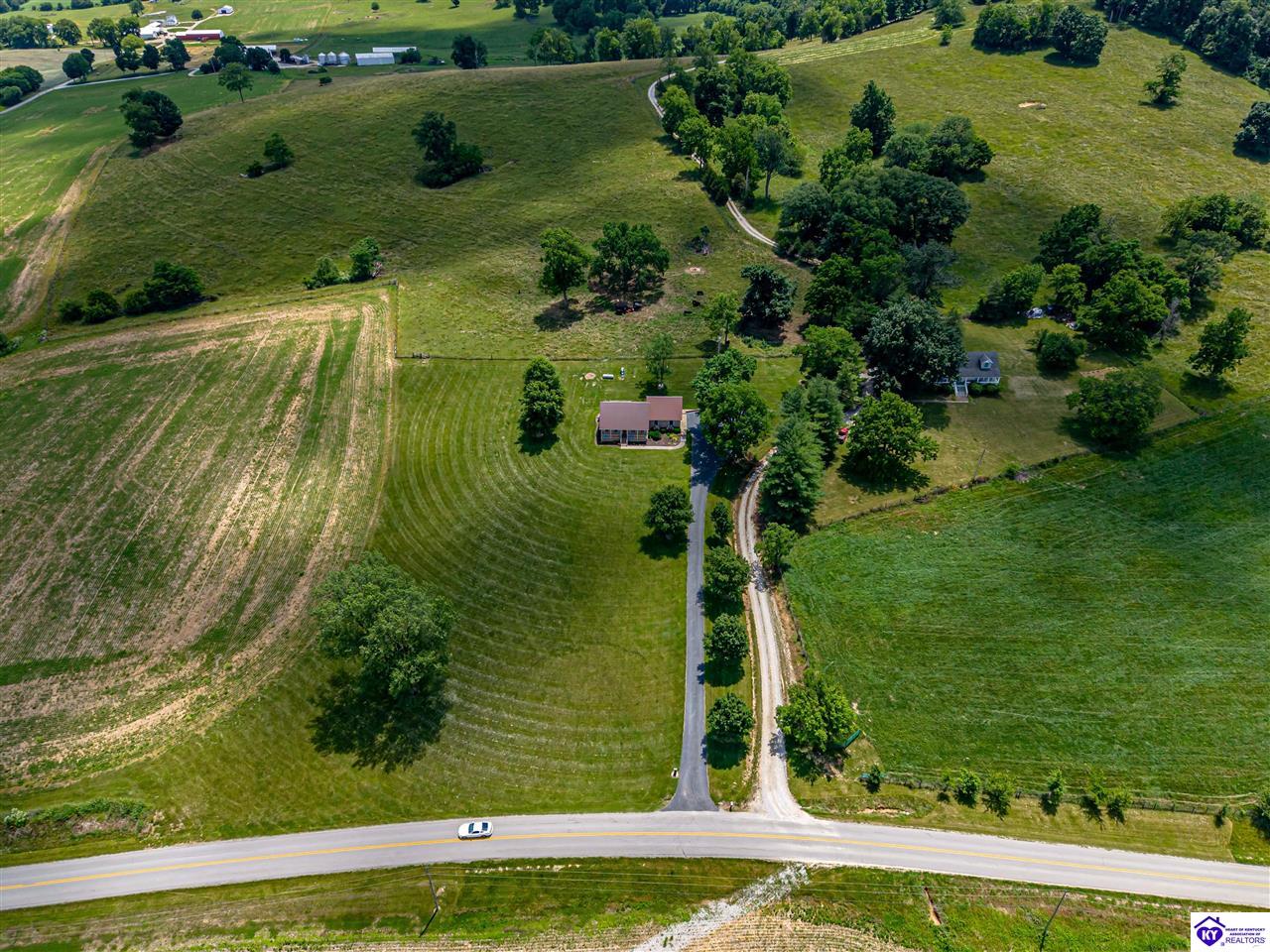 1250 Stringtown Road Property Photo 10