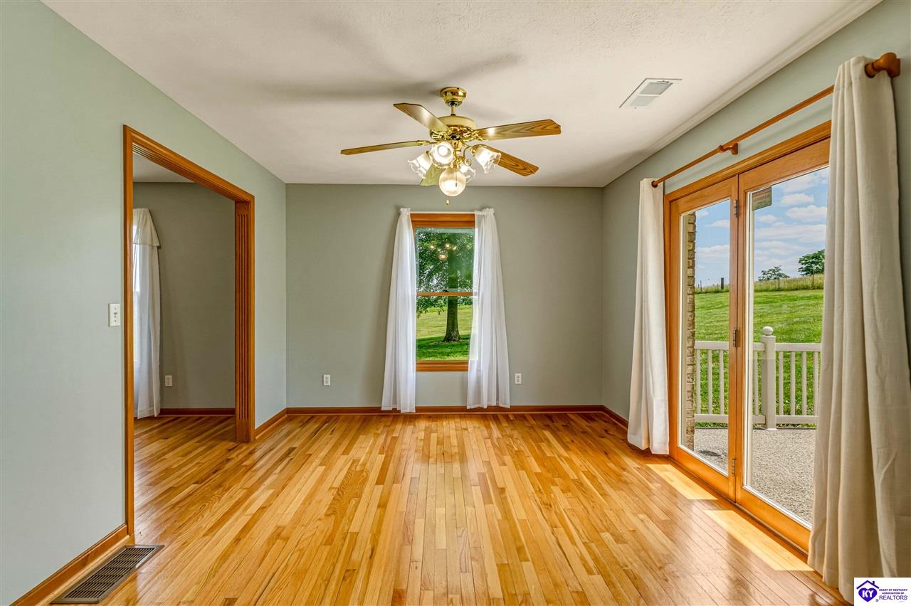 1250 Stringtown Road Property Photo 18