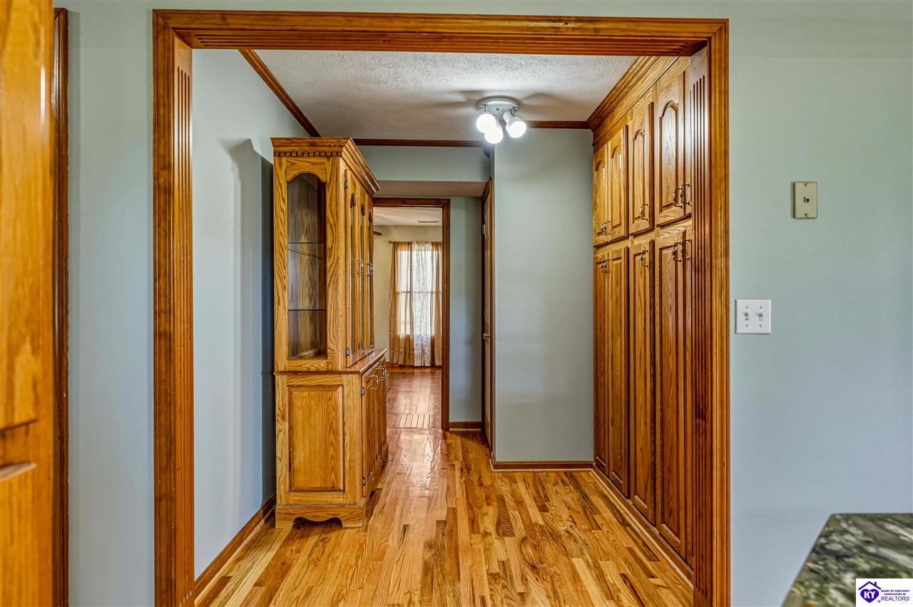 1250 Stringtown Road Property Photo 23