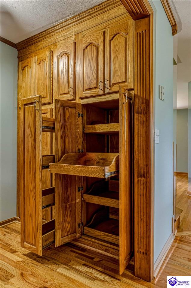 1250 Stringtown Road Property Photo 24