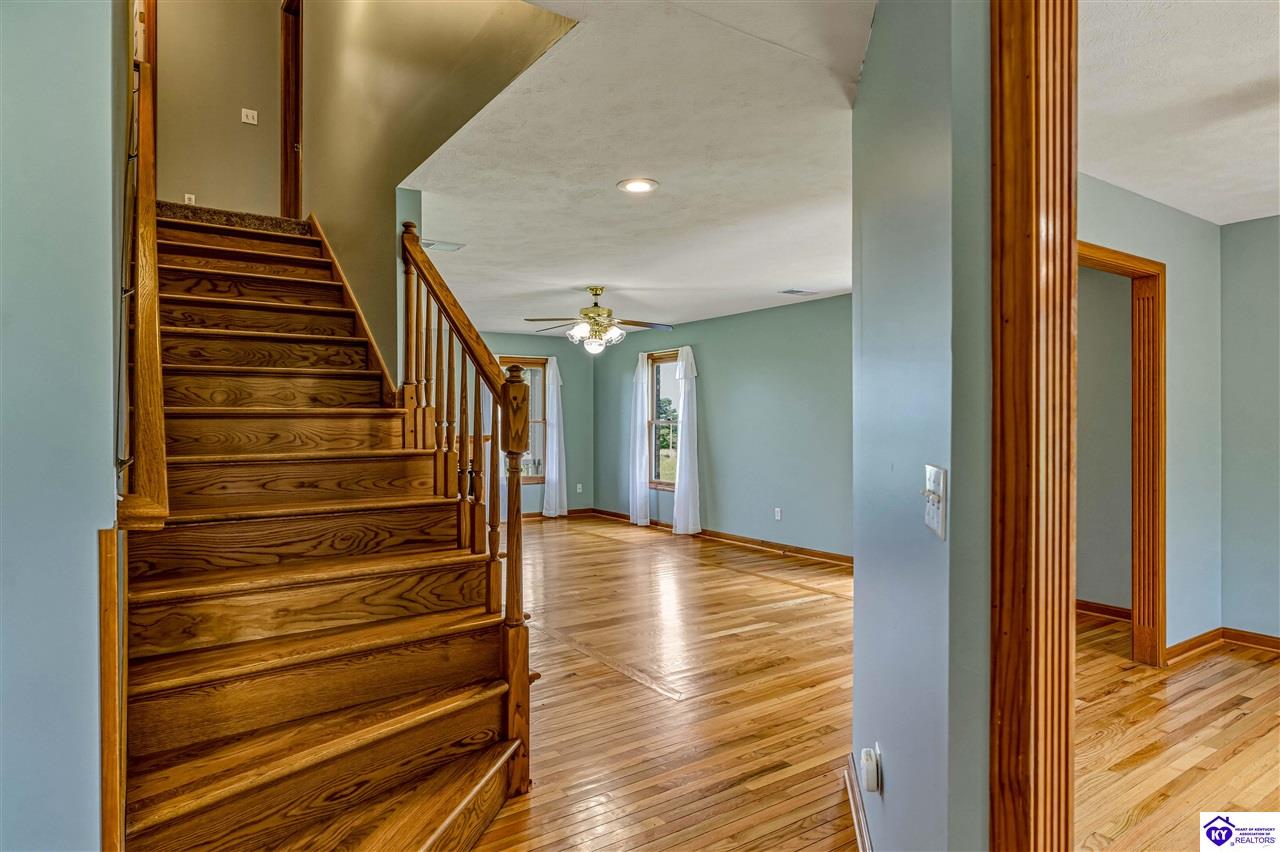 1250 Stringtown Road Property Photo 25