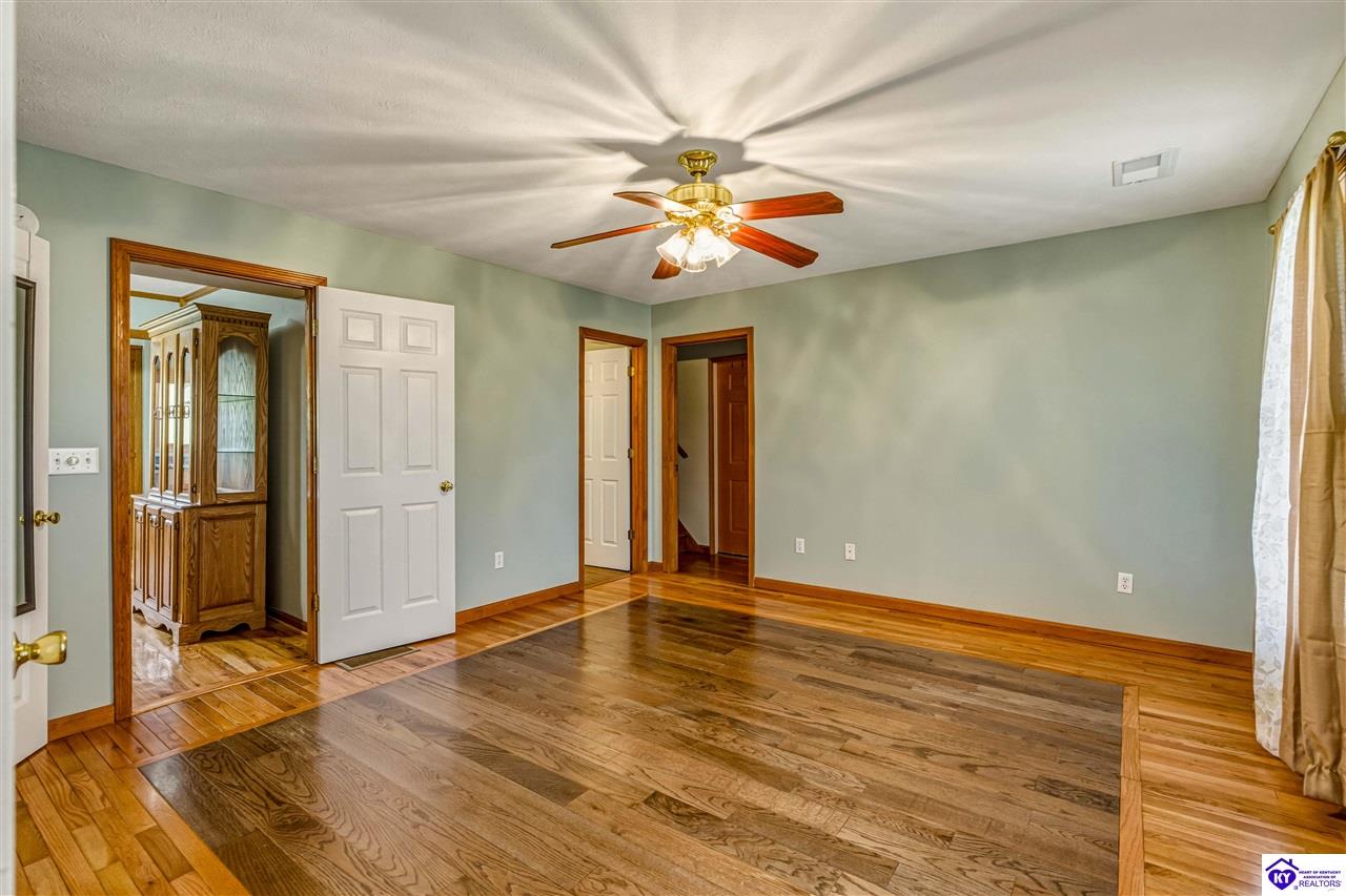 1250 Stringtown Road Property Photo 26