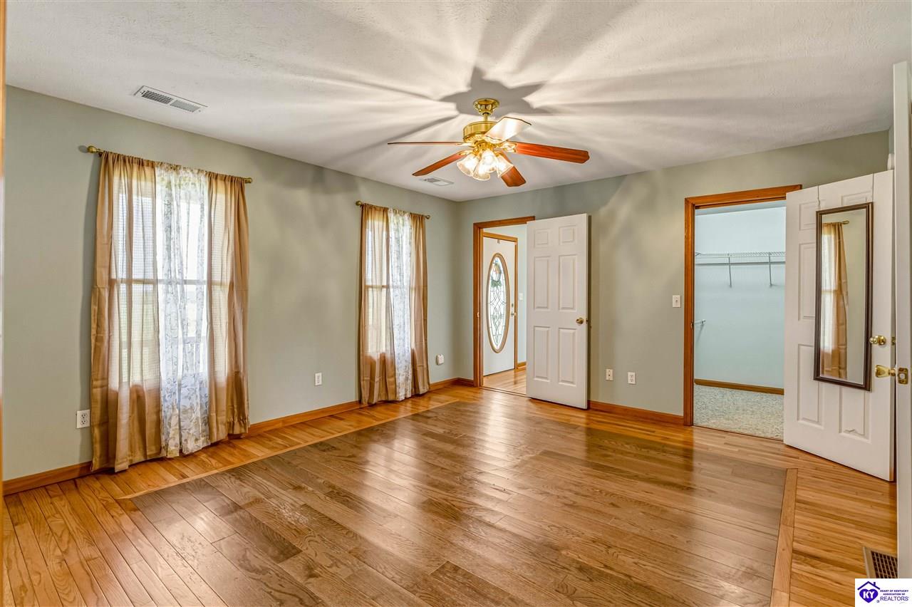 1250 Stringtown Road Property Photo 27