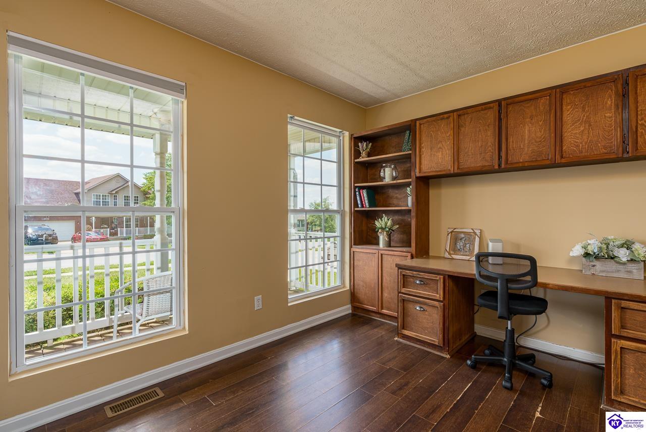 633 Wind Brook Drive Property Photo 4