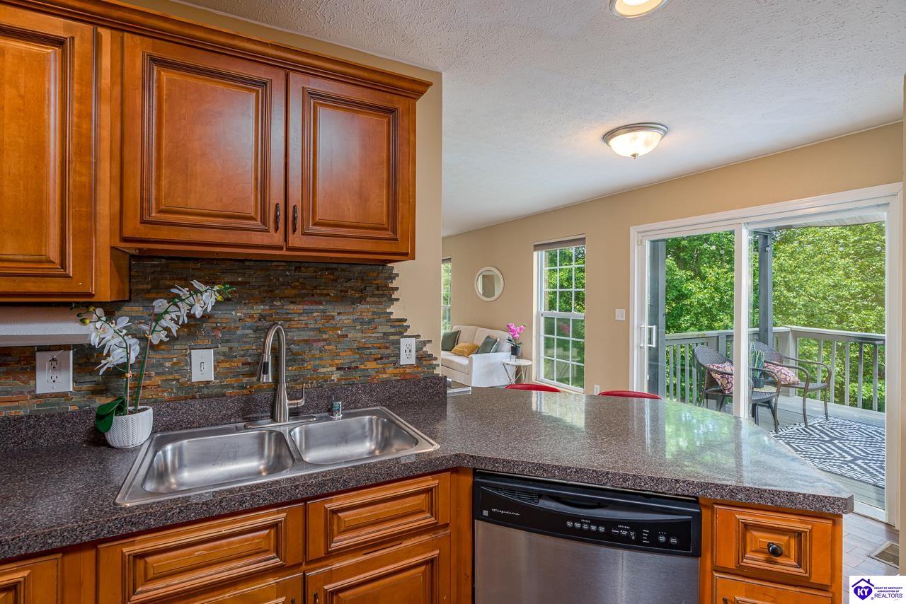 633 Wind Brook Drive Property Photo 9